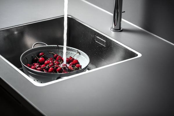 Granite Sink vs Stainless Steel Sink: Which One Is Right for Your Kitchen?