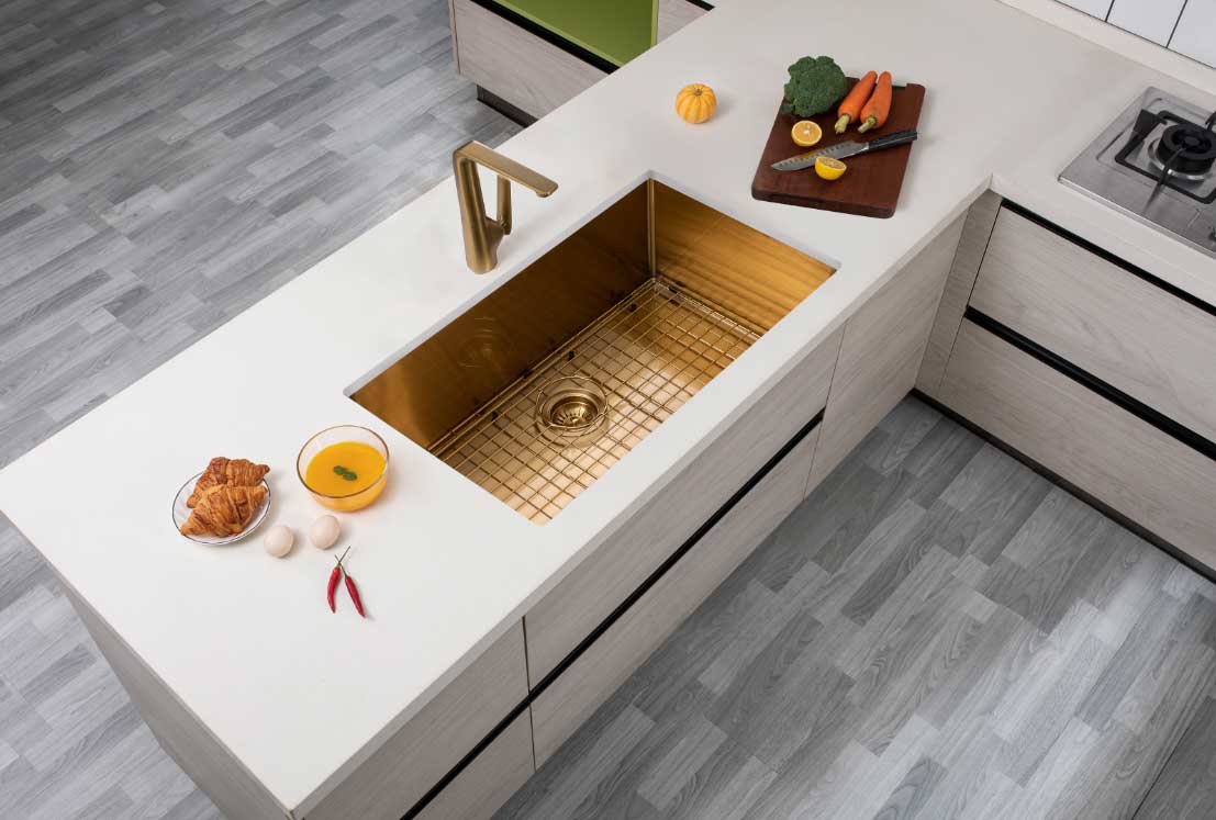 Stainless Steel Single Bowl Kitchen Sink 762 × 457mm - Brushed Brass