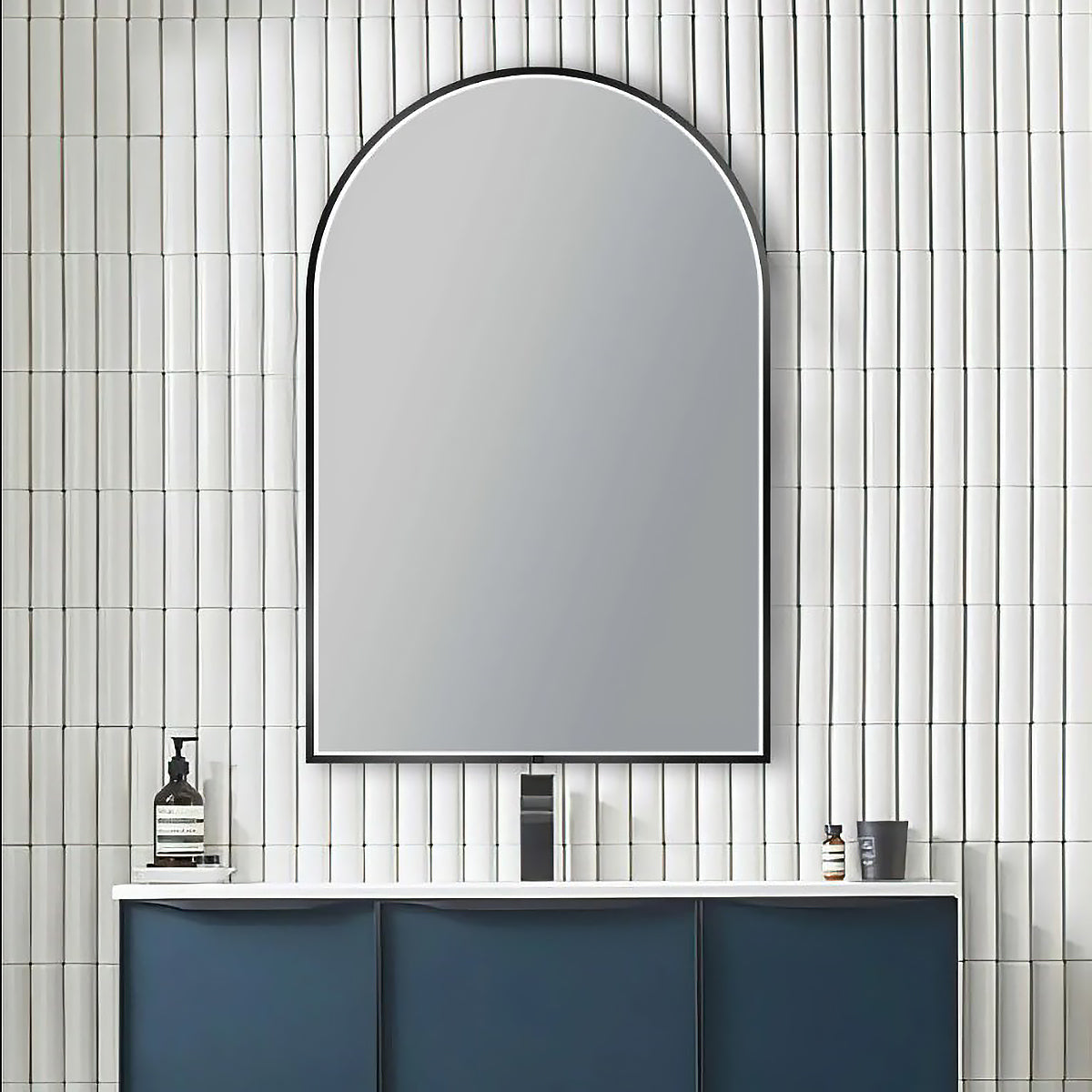Matte Black Framed Arch LED Mirror 600 × 900 mm