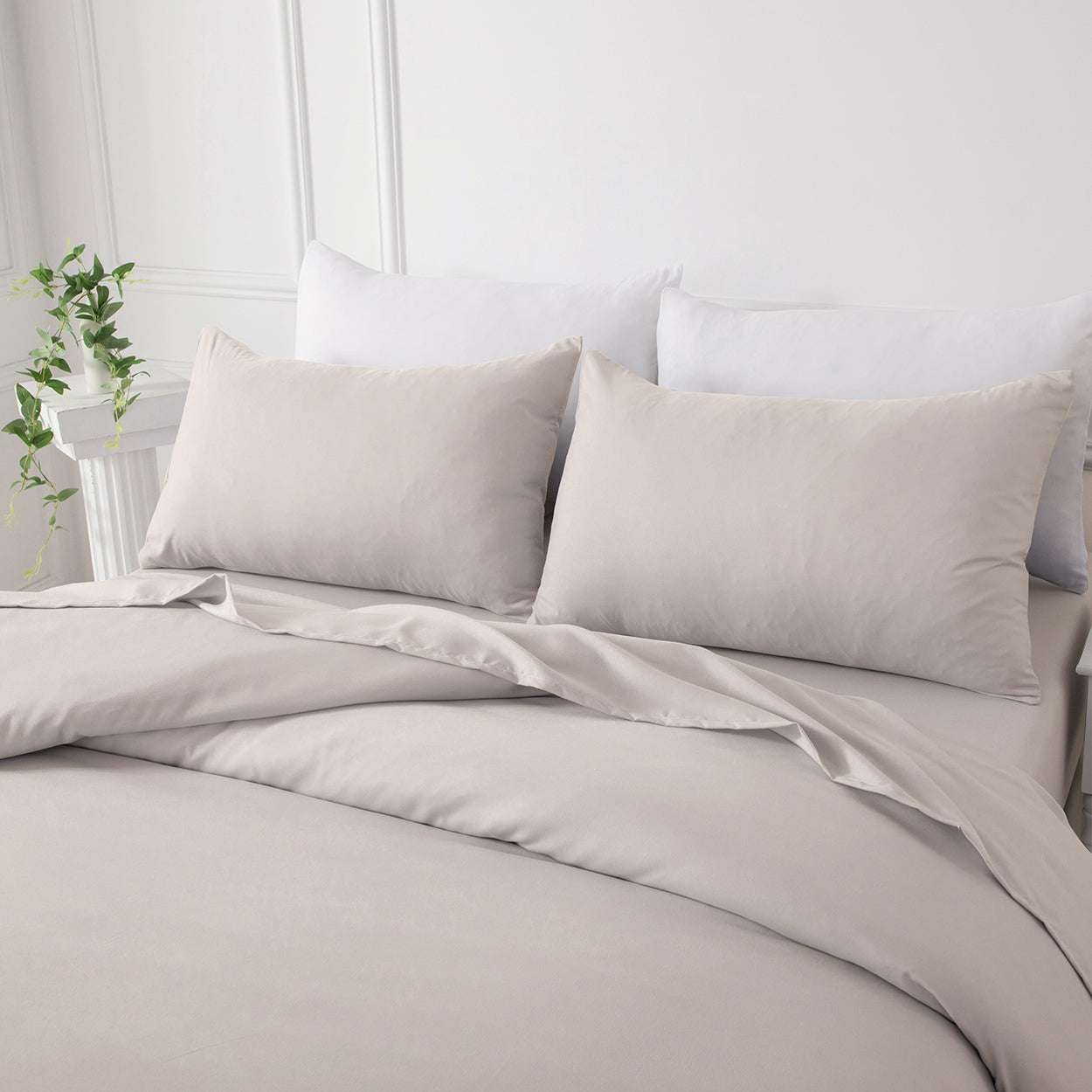 Experience luxurious softness and easy care with our Brushed 75D Premium Microfibre Quilt Cover Set — smooth, durable, and beautifully refined.-Bedding-Ezymall AU