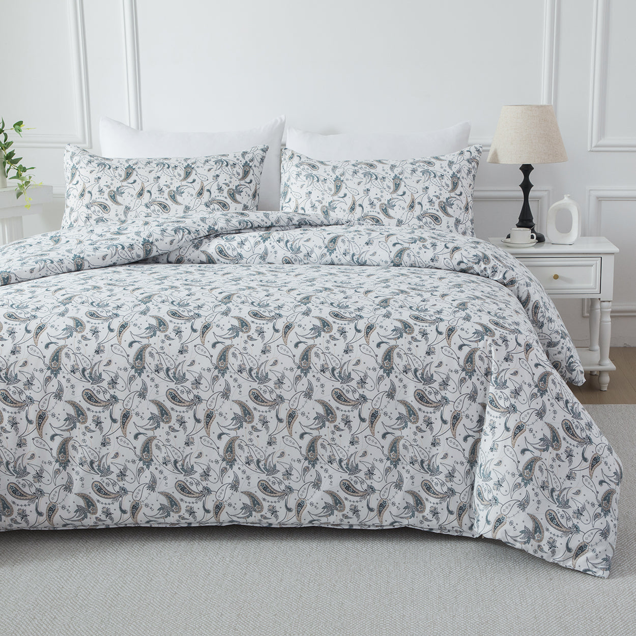 Elegant brushed microfibre quilt cover with a white paisley design. Soft, durable, and wrinkle-resistant. Includes 1 quilt cover and 2 pillowcases.-Bedding-Single-Ezymall AU