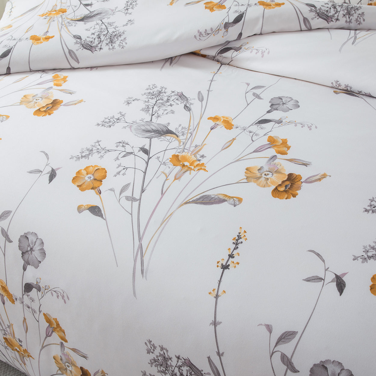 Soft brushed microfibre quilt cover set with yellow and grey wildflowers. Cozy, elegant, and easy-care. Includes 1 quilt cover and 2 pillowcases.-Bedding-Single-Ezymall AU
