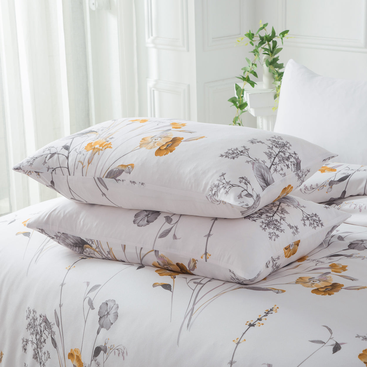 Soft brushed microfibre quilt cover set with yellow and grey wildflowers. Cozy, elegant, and easy-care. Includes 1 quilt cover and 2 pillowcases.-Bedding-Single-Ezymall AU