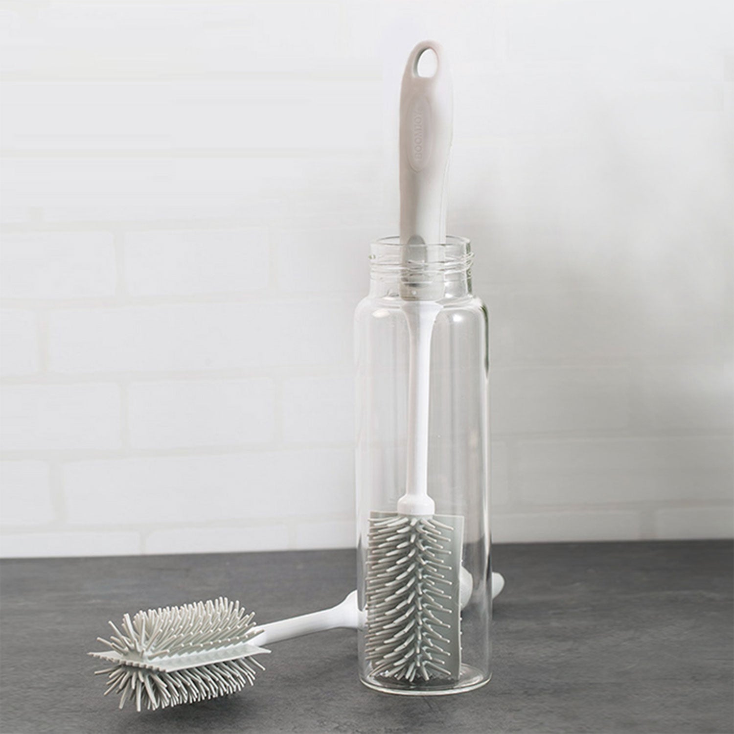 The BOOMJOY TPR Kitchen Bottle Brush is designed for effective cleaning of bottles. Its durable TPR material ensures long-lasting use. Ezymall Australia!-Cleaning Products-Ezymall AU