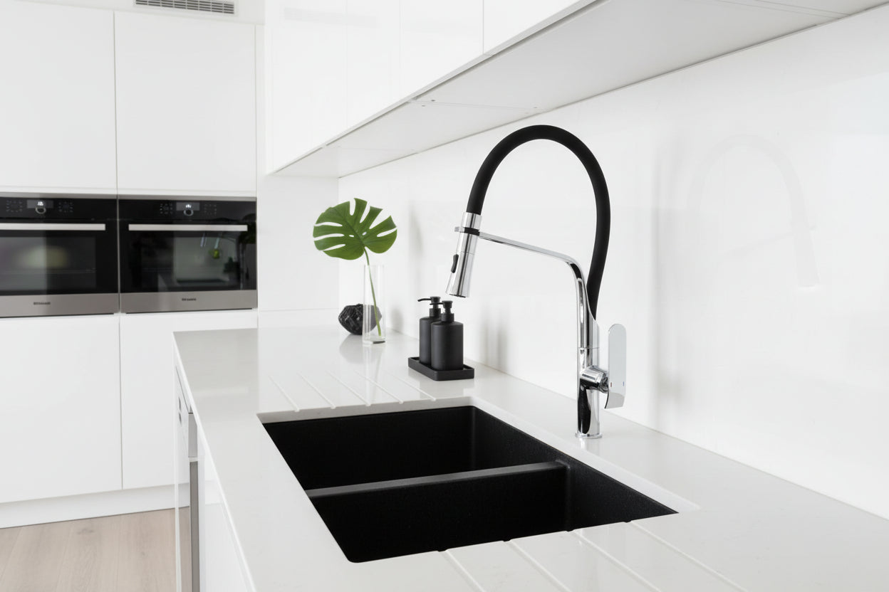 The Pull Out Kitchen Mixer with 360-Degree Swivel Spout in Chrome Silver offers ultimate flexibility and convenience. Upgrade your kitchen today!-Kitchen Mixer-Ezymall AU